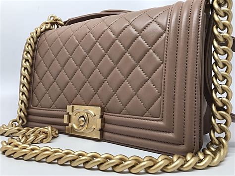 chanel boy bag medium dimensions|chanel boy bag beige.